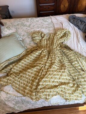 Ivy City Co Yellow Floral Puff-Sleeve Midi Dress